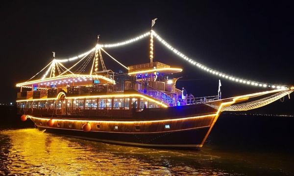 DUBAI DHOW CRUISE